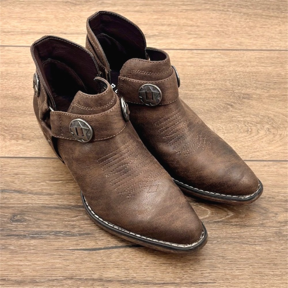 Roper Distressed Brown Ankle Booties
